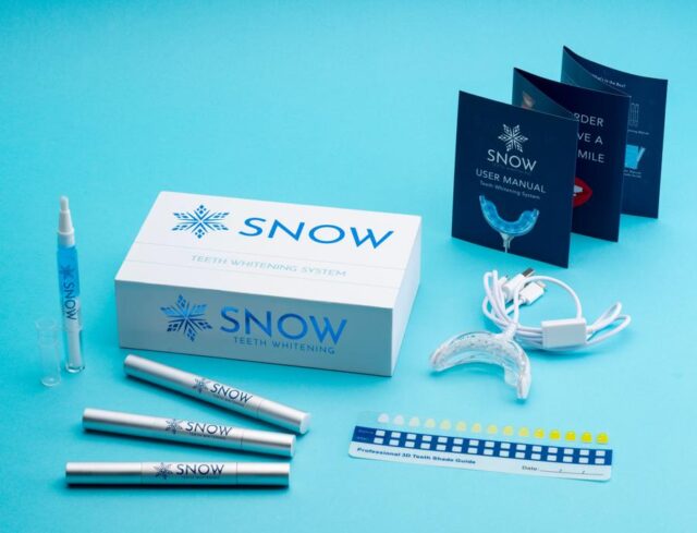 Snow Whitening Kit helps in healthy teeth